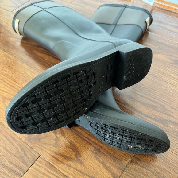 Hunter Boots - Picture 2 of 7